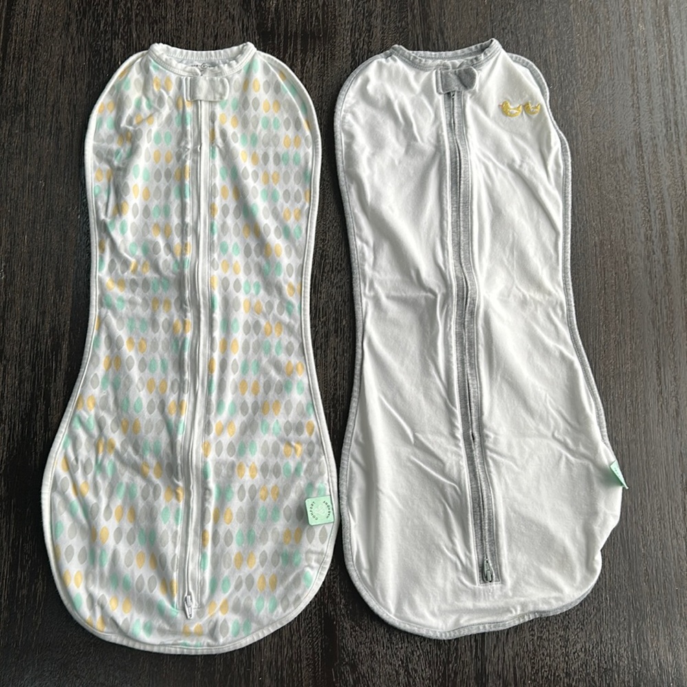 Lot of 2 swaddle zipper